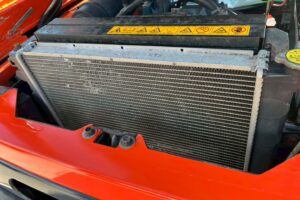 サムネイル: 【★北見店★】クボタホイールローダー　R420D　ミニショベル　小型特殊　バケット容量0.4㎥札幌・江別・旭川・北見・釧路どこでも全国対応可能です！【お問い合わせは北見店へ～TEL0157-57-7166～】