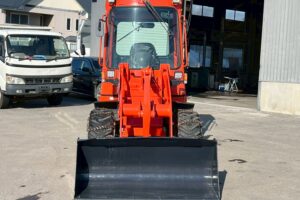 サムネイル: 【★北見店★】クボタホイールローダー　R420D　ミニショベル　小型特殊　バケット容量0.4㎥札幌・江別・旭川・北見・釧路どこでも全国対応可能です！【お問い合わせは北見店へ～TEL0157-57-7166～】