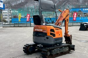 サムネイル: 【★北見店★】日立　バックホー　ZX15UR　ユンボ　パワーショベル　油圧ショベル　バケット容量0.036㎥札幌・江別・旭川・北見・釧路どこでも全国対応可能です！【お問い合わせは北見店へ～TEL0157-57-7166～】