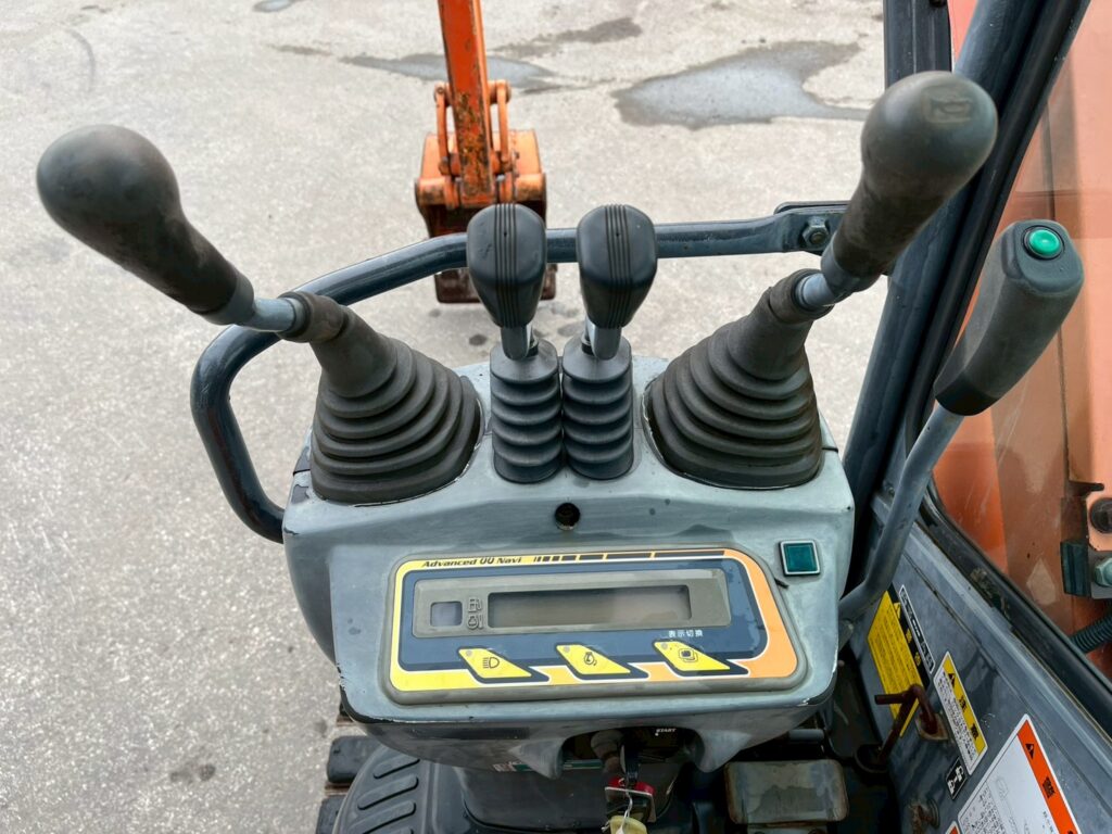 【★北見店★】日立　バックホー　ZX15UR　ユンボ　パワーショベル　油圧ショベル　バケット容量0.036㎥札幌・江別・旭川・北見・釧路どこでも全国対応可能です！【お問い合わせは北見店へ～TEL0157-57-7166～】