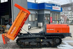 サムネイル: 【★北見店★】クボタ　キャリアダンプ　RG30C-3　最大積載量：2500㎏　平面容量0.9㎥　札幌・江別・旭川・北見・釧路どこでも全国対応可能です！【お問い合わせは北見店へ～TEL0157-57-7166～】