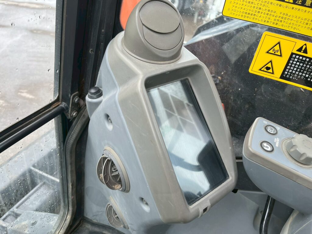 【平成29年製】日立　バックホー　ZX75UR-5B　オフセットブーム　後方超小旋回　クレーン仕様　旋回マルチ　鉄キャタゴムパッド　油圧ショベル　パワーショベル　【お問い合わせは北見店へ～TEL0157-57-7166～】