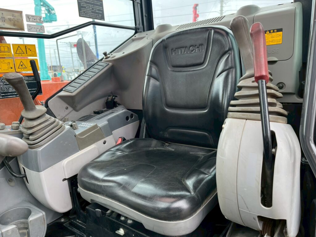 【平成29年製】日立　バックホー　ZX75UR-5B　オフセットブーム　後方超小旋回　クレーン仕様　旋回マルチ　鉄キャタゴムパッド　油圧ショベル　パワーショベル　【お問い合わせは北見店へ～TEL0157-57-7166～】