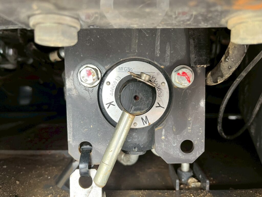 【平成29年製】日立　バックホー　ZX75UR-5B　オフセットブーム　後方超小旋回　クレーン仕様　旋回マルチ　鉄キャタゴムパッド　油圧ショベル　パワーショベル　【お問い合わせは北見店へ～TEL0157-57-7166～】