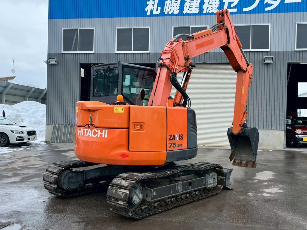 【平成29年製】日立　バックホー　ZX75UR-5B　オフセットブーム　後方超小旋回　クレーン仕様　旋回マルチ　鉄キャタゴムパッド　油圧ショベル　パワーショベル　【お問い合わせは北見店へ～TEL0157-57-7166～】