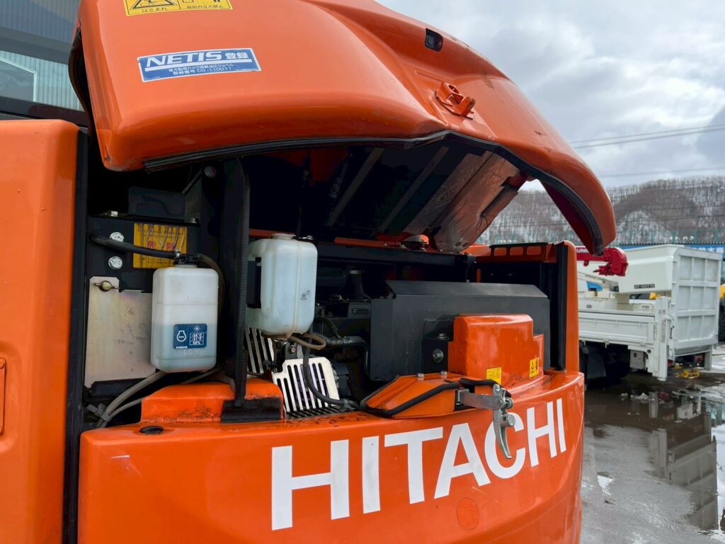 【平成29年製】日立　バックホー　ZX75UR-5B　オフセットブーム　後方超小旋回　クレーン仕様　旋回マルチ　鉄キャタゴムパッド　油圧ショベル　パワーショベル　【お問い合わせは北見店へ～TEL0157-57-7166～】