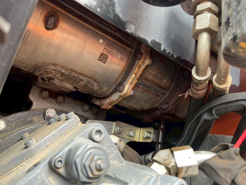 【平成29年製】日立　バックホー　ZX75UR-5B　オフセットブーム　後方超小旋回　クレーン仕様　旋回マルチ　鉄キャタゴムパッド　油圧ショベル　パワーショベル　【お問い合わせは北見店へ～TEL0157-57-7166～】