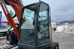 サムネイル: 【平成29年製】日立　バックホー　ZX75UR-5B　オフセットブーム　後方超小旋回　クレーン仕様　旋回マルチ　鉄キャタゴムパッド　油圧ショベル　パワーショベル　【お問い合わせは北見店へ～TEL0157-57-7166～】