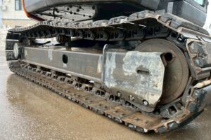 サムネイル: 【平成29年製】日立　バックホー　ZX75UR-5B　オフセットブーム　後方超小旋回　クレーン仕様　旋回マルチ　鉄キャタゴムパッド　油圧ショベル　パワーショベル　【お問い合わせは北見店へ～TEL0157-57-7166～】