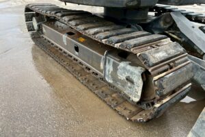 サムネイル: 【平成29年製】日立　バックホー　ZX75UR-5B　オフセットブーム　後方超小旋回　クレーン仕様　旋回マルチ　鉄キャタゴムパッド　油圧ショベル　パワーショベル　【お問い合わせは北見店へ～TEL0157-57-7166～】