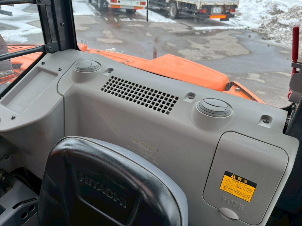 【平成29年製】日立　バックホー　ZX75UR-5B　オフセットブーム　後方超小旋回　クレーン仕様　旋回マルチ　鉄キャタゴムパッド　油圧ショベル　パワーショベル　【お問い合わせは北見店へ～TEL0157-57-7166～】