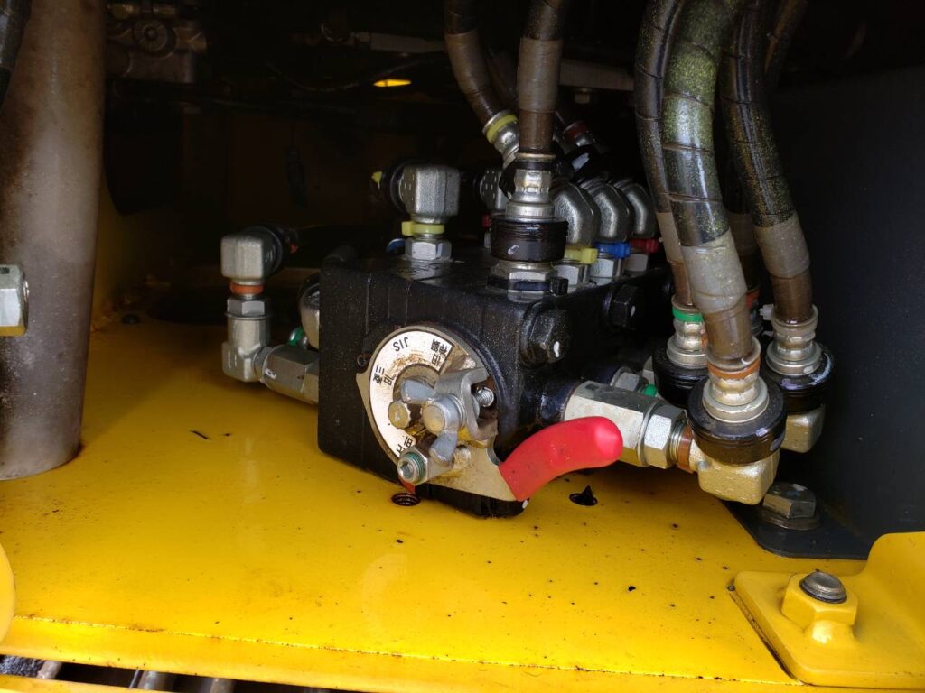 平成30年　コマツ　PC128US-11　0.45立米　★ｴｱｺﾝ・ﾜｲﾄﾞｷｬﾀ・ｸﾚｰﾝ仕様・旋回ﾏﾙﾁ・ｻｲﾄﾞｶﾒﾗ・ﾊﾞｯｸｶﾒﾗ・後方超小旋回★