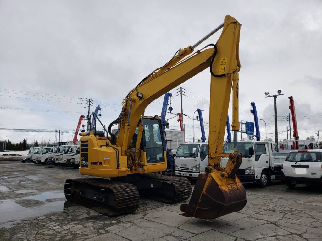 平成30年　コマツ　PC128US-11　0.45立米　★ｴｱｺﾝ・ﾜｲﾄﾞｷｬﾀ・ｸﾚｰﾝ仕様・旋回ﾏﾙﾁ・ｻｲﾄﾞｶﾒﾗ・ﾊﾞｯｸｶﾒﾗ・後方超小旋回★