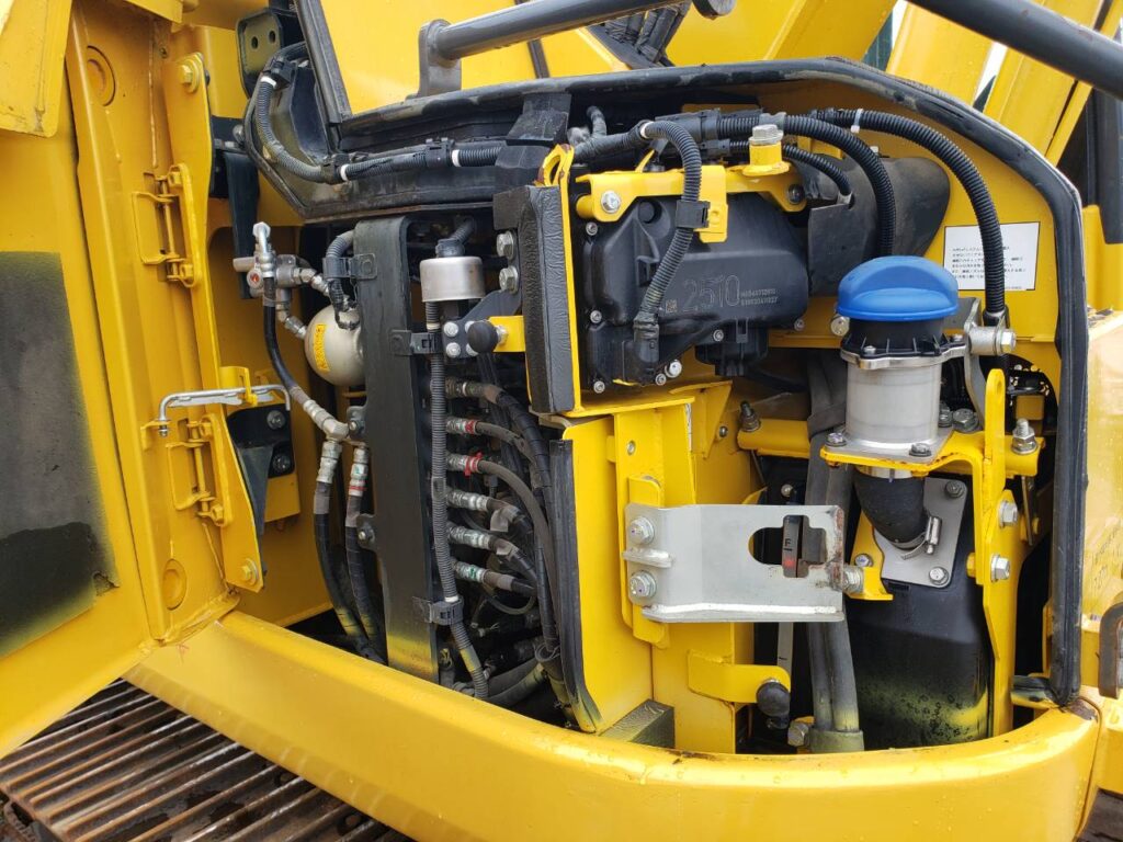 平成30年　コマツ　PC128US-11　0.45立米　★ｴｱｺﾝ・ﾜｲﾄﾞｷｬﾀ・ｸﾚｰﾝ仕様・旋回ﾏﾙﾁ・ｻｲﾄﾞｶﾒﾗ・ﾊﾞｯｸｶﾒﾗ・後方超小旋回★