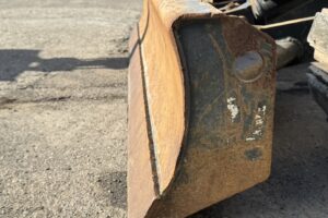 サムネイル: 令和1年　コマツPC38UU-6N0　後方超小旋回　オフセットブーム　クレーン仕様