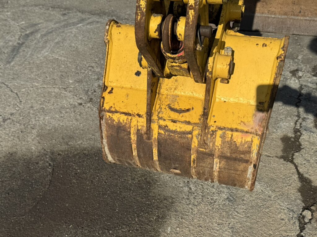 令和1年　コマツPC38UU-6N0　後方超小旋回　オフセットブーム　クレーン仕様