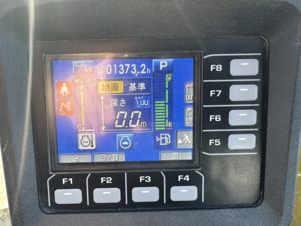 令和1年　コマツPC38UU-6N0　後方超小旋回　オフセットブーム　クレーン仕様