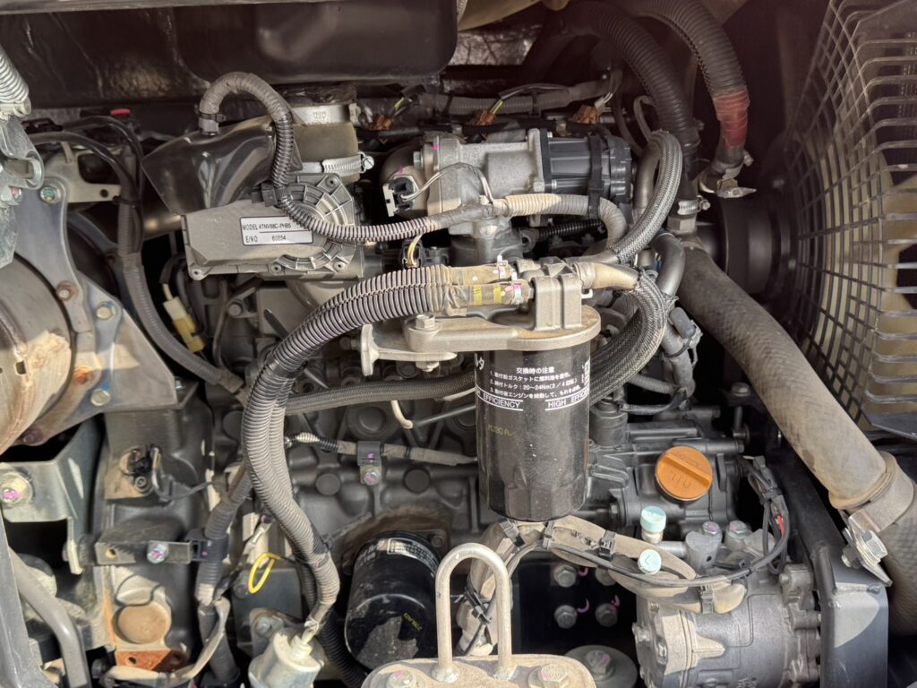 令和1年　日立ZX40U-5B　後方超小旋回　クレーン仕様　エアコン