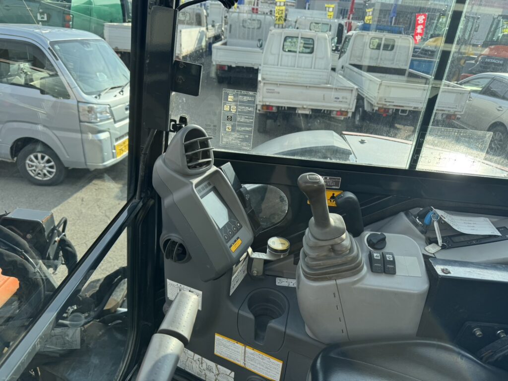 令和1年　日立ZX40U-5B　後方超小旋回　クレーン仕様　エアコン