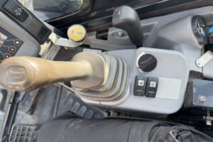 サムネイル: 令和1年　日立ZX40U-5B　後方超小旋回　クレーン仕様　エアコン