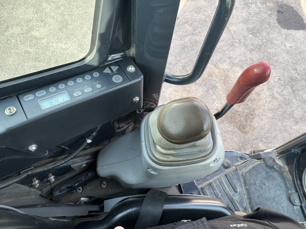 令和1年　日立ZX40U-5B　後方超小旋回　クレーン仕様　エアコン