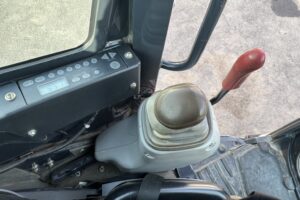 サムネイル: 令和1年　日立ZX40U-5B　後方超小旋回　クレーン仕様　エアコン