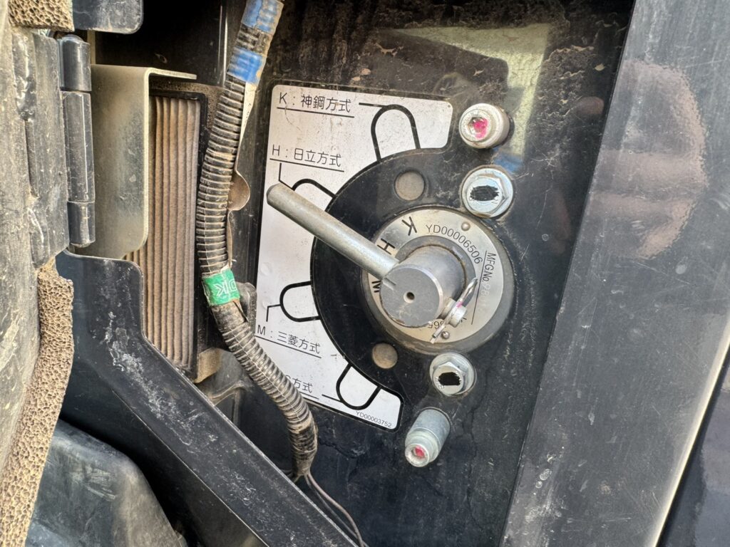 令和1年　日立ZX40U-5B　後方超小旋回　クレーン仕様　エアコン