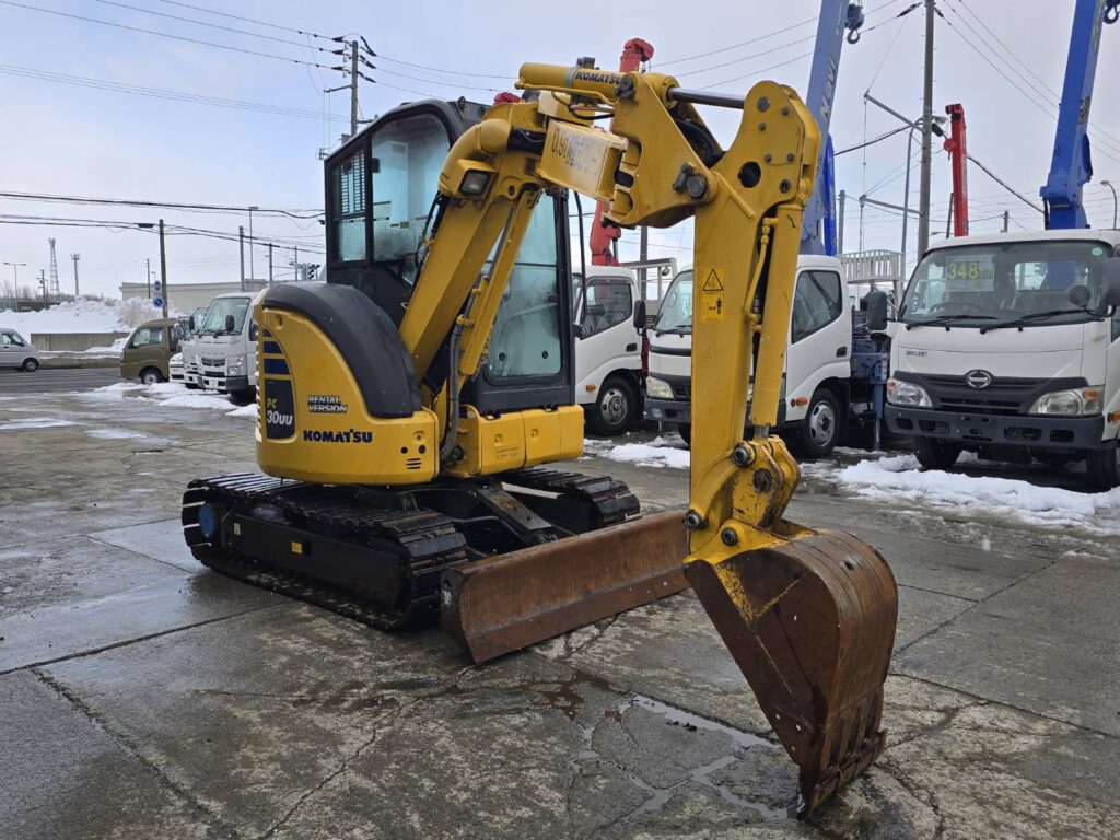 平成30年　コマツ　PC30UU-6N0　0.09立米　クレーン仕様・オフセットブーム・エアコン付・使用時間2127時間