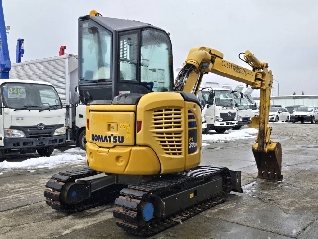 平成30年　コマツ　PC30UU-6N0　0.09立米　クレーン仕様・オフセットブーム・エアコン付・使用時間2127時間