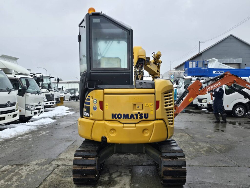 平成30年　コマツ　PC30UU-6N0　0.09立米　クレーン仕様・オフセットブーム・エアコン付・使用時間2127時間