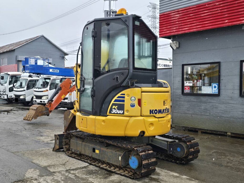 平成30年　コマツ　PC30UU-6N0　0.09立米　クレーン仕様・オフセットブーム・エアコン付・使用時間2127時間