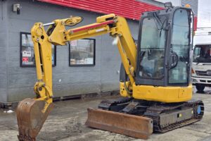平成30年　コマツ　PC30UU-6N0　0.09立米　クレーン仕様・オフセットブーム・エアコン付・使用時間2127時間
