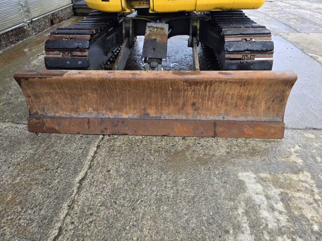 平成30年　コマツ　PC30UU-6N0　0.09立米　クレーン仕様・オフセットブーム・エアコン付・使用時間2127時間