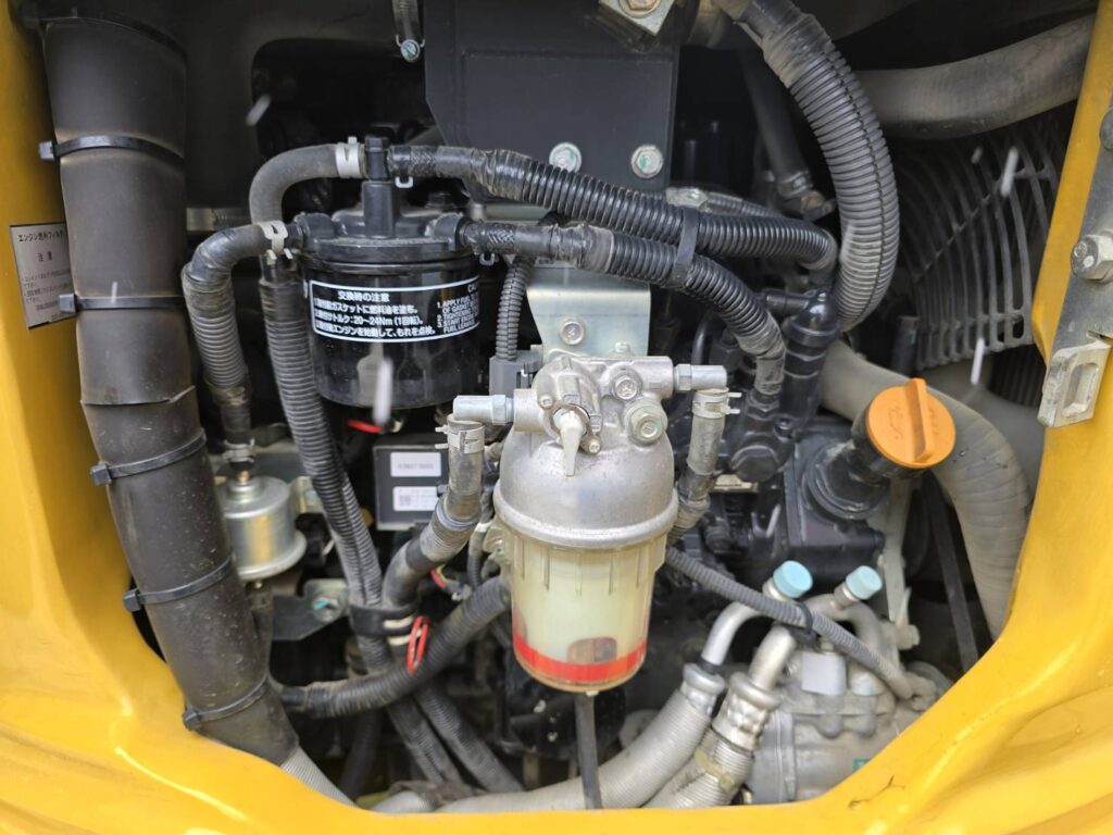 平成30年　コマツ　PC30UU-6N0　0.09立米　クレーン仕様・オフセットブーム・エアコン付・使用時間2127時間