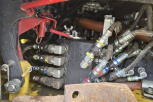 サムネイル: 平成30年　コマツ　PC30UU-6N0　0.09立米　クレーン仕様・オフセットブーム・エアコン付・使用時間2127時間