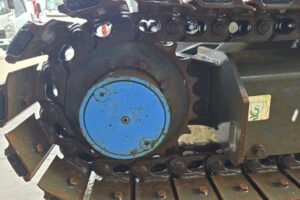 サムネイル: 平成30年　コマツ　PC30UU-6N0　0.09立米　クレーン仕様・オフセットブーム・エアコン付・使用時間2127時間