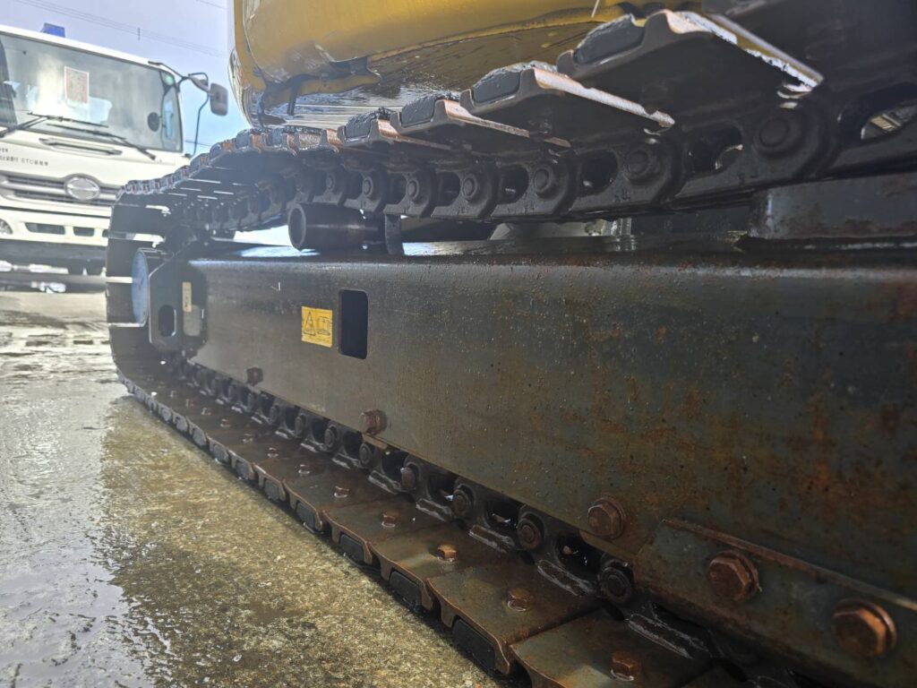 平成30年　コマツ　PC30UU-6N0　0.09立米　クレーン仕様・オフセットブーム・エアコン付・使用時間2127時間