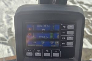 サムネイル: 平成30年　コマツ　PC30UU-6N0　0.09立米　クレーン仕様・オフセットブーム・エアコン付・使用時間2127時間