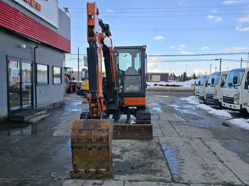 令和1年　日立　ZX40U-5B　0.14立米　クレーン仕様・エアコン付・後方小旋回・使用時間2762時間