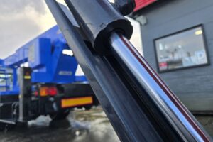 サムネイル: 令和1年　日立　ZX40U-5B　0.14立米　クレーン仕様・エアコン付・後方小旋回・使用時間2762時間