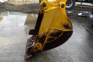 サムネイル: 平成26年　コマツ　バックホー　PC78US-8　★0.28立米★配管付き★クレーン仕様★