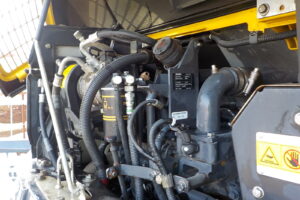 サムネイル: 平成26年　コマツ　バックホー　PC78US-8　★0.28立米★配管付き★クレーン仕様★