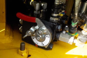 サムネイル: 平成26年　コマツ　バックホー　PC78US-8　★0.28立米★配管付き★クレーン仕様★