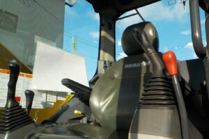 サムネイル: 平成26年　コマツ　バックホー　PC78US-8　★0.28立米★配管付き★クレーン仕様★