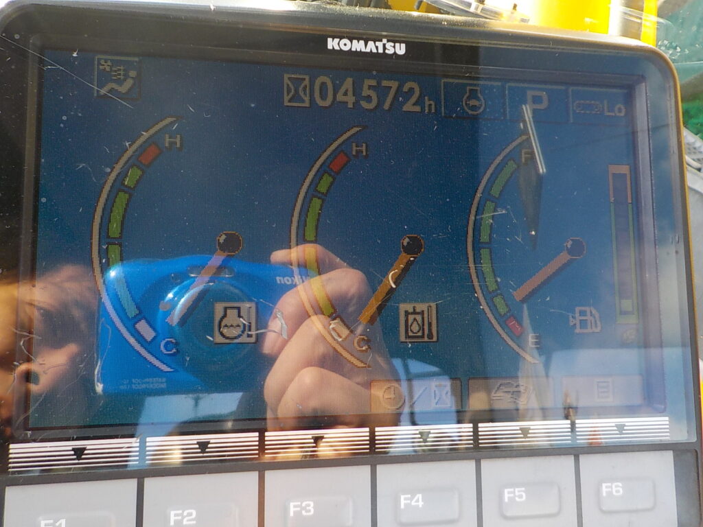 平成26年　コマツ　バックホー　PC78US-8　★0.28立米★配管付き★クレーン仕様★