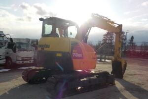 サムネイル: 平成26年　コマツ　バックホー　PC78US-8　★0.28立米★配管付き★クレーン仕様★