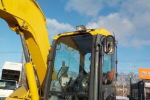 サムネイル: 平成26年　コマツ　バックホー　PC78US-8　★0.28立米★配管付き★クレーン仕様★