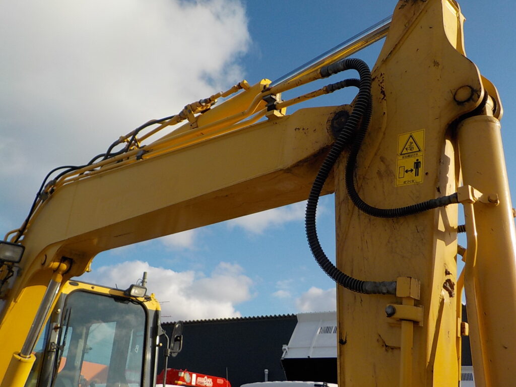 平成26年　コマツ　バックホー　PC78US-8　★0.28立米★配管付き★クレーン仕様★