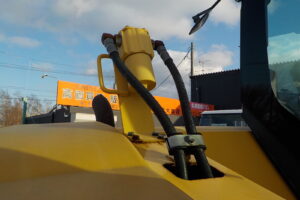 サムネイル: 平成26年　コマツ　バックホー　PC78US-8　★0.28立米★配管付き★クレーン仕様★