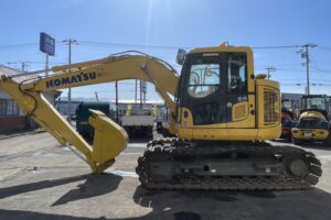 サムネイル: 令和1年式　コマツPC138US　クレーン仕様　後方超小旋回　エアコン　使用時間3415時間